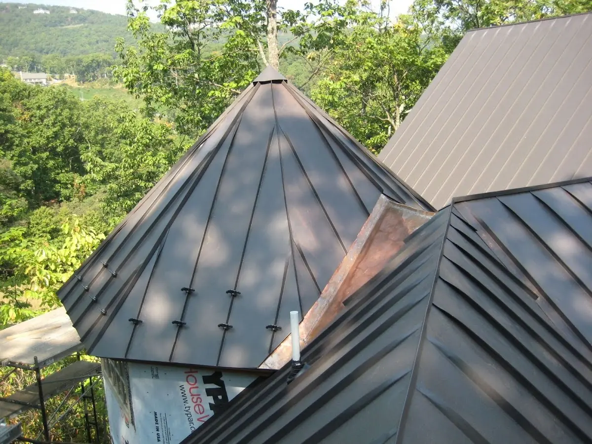 Professional Roof Tarp Installation by Craftsman Roofing in Higganum